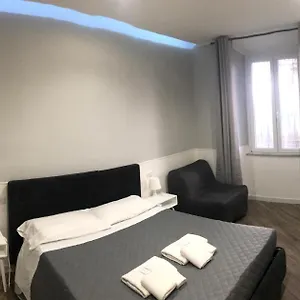 Rent Colosseum Pensión