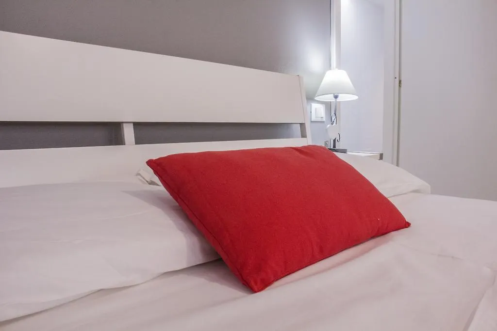 Bed and Breakfast Domus Raffaello Roma 3*,