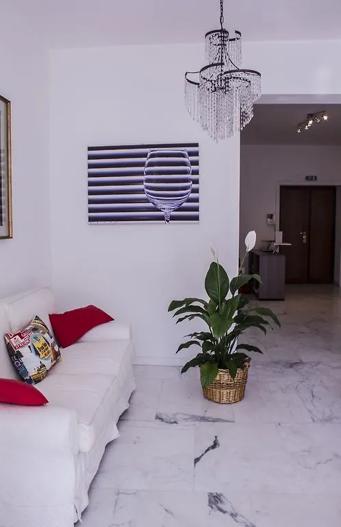 Bed and Breakfast Domus Raffaello Roma