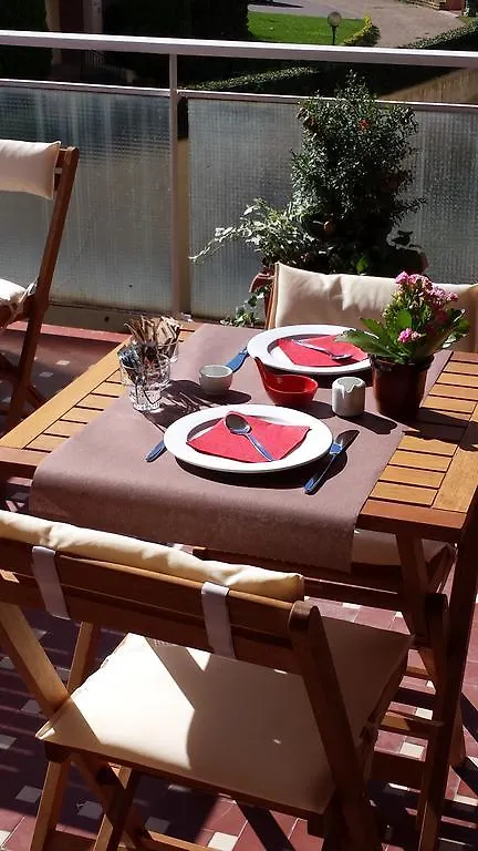 Bed and Breakfast Domus Raffaello Roma