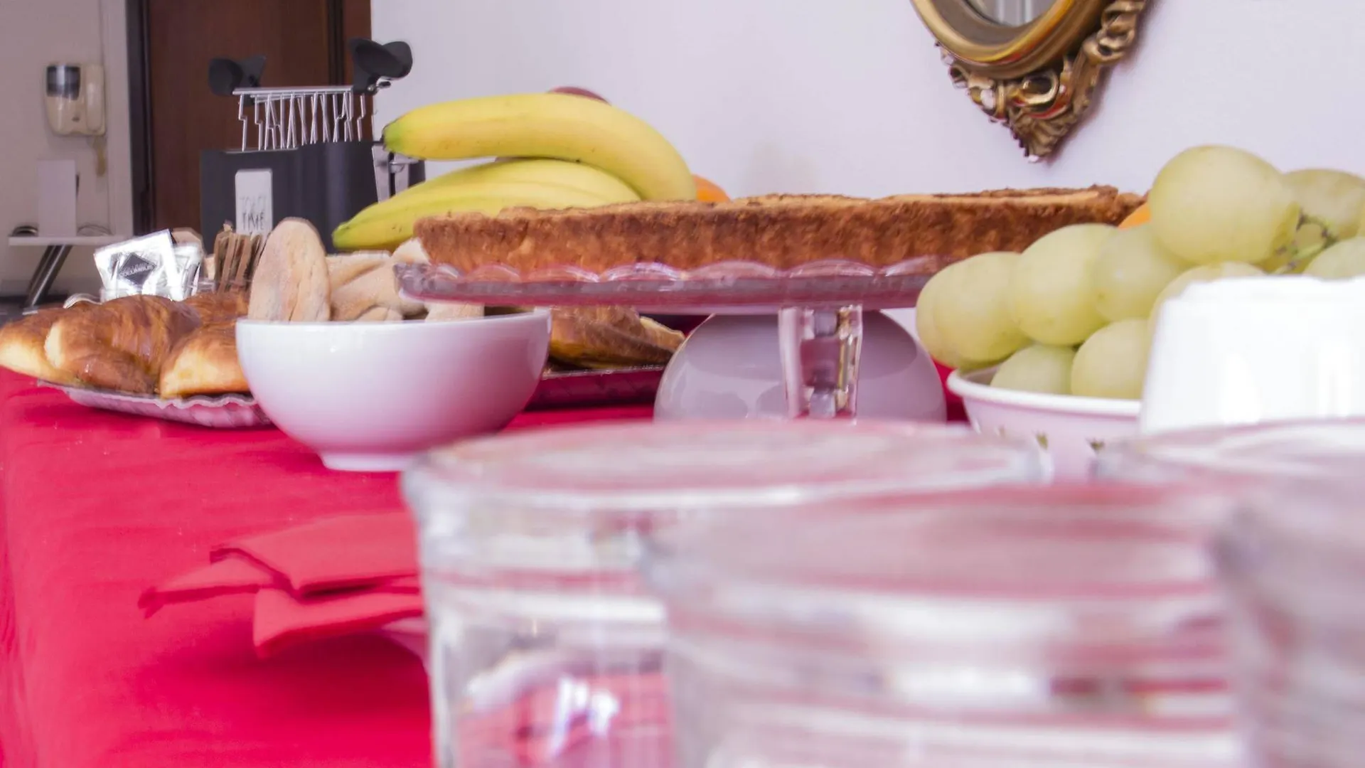 Bed and Breakfast Domus Raffaello Roma