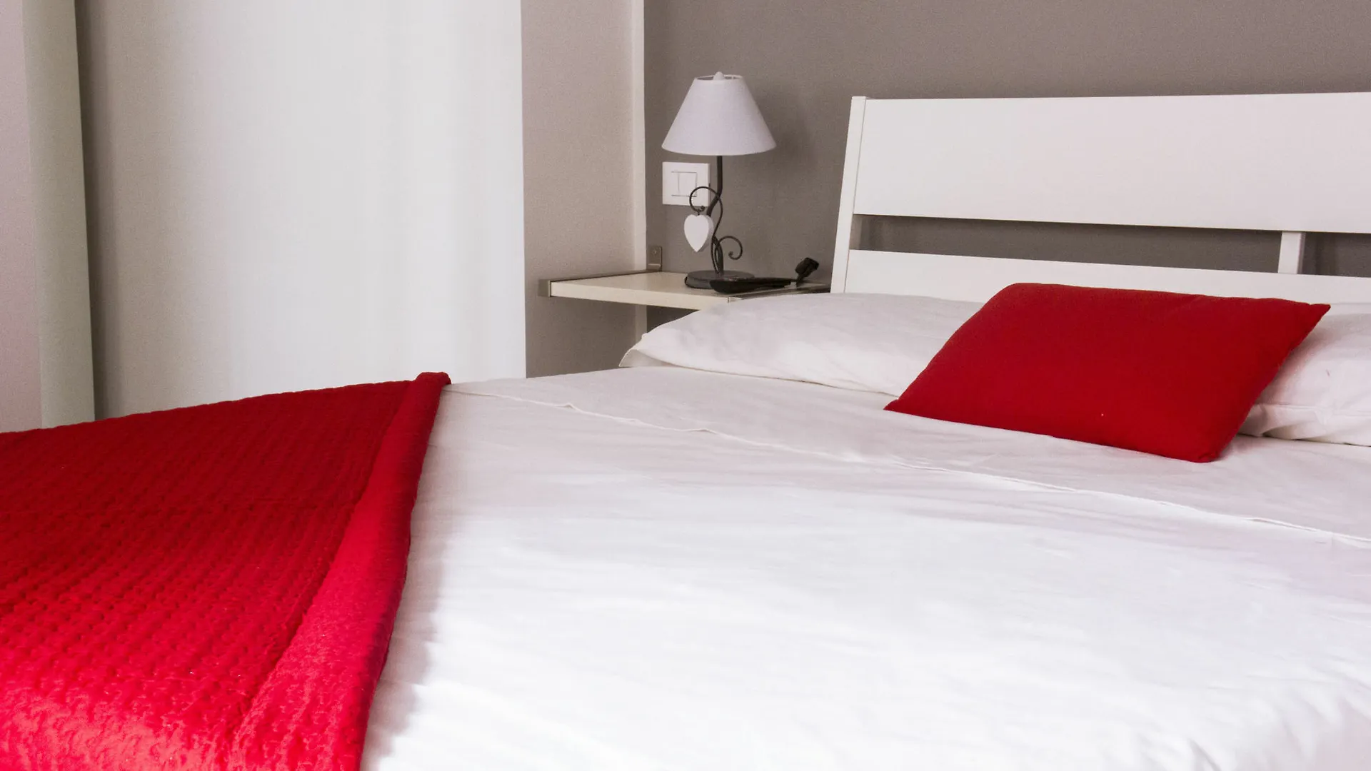 Bed and Breakfast Domus Raffaello Roma Italia